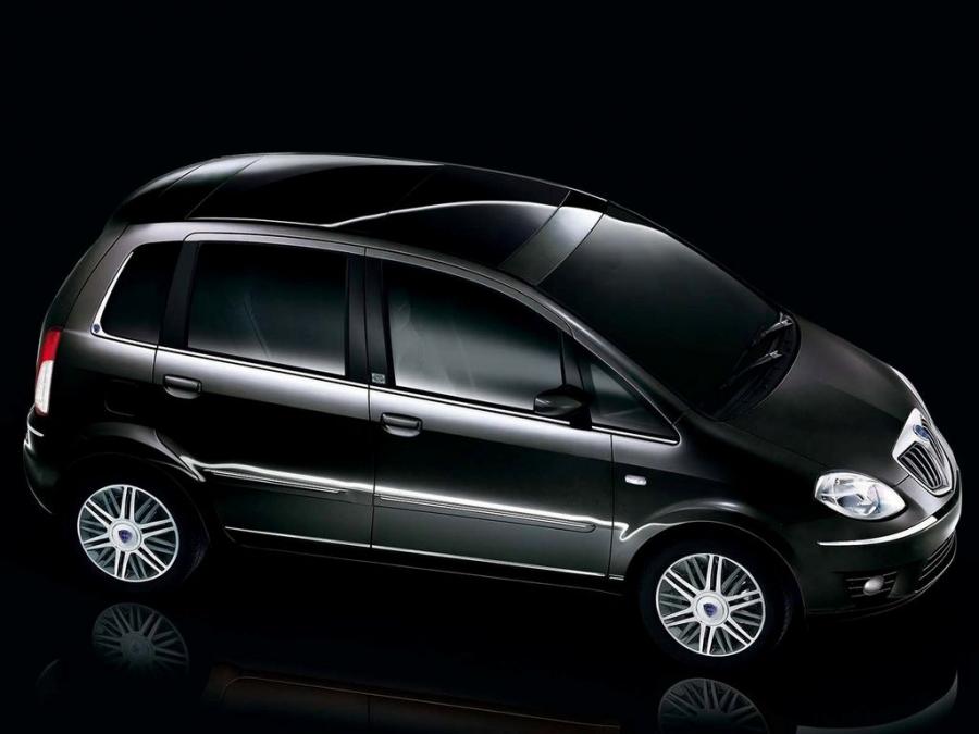  Lancia Musa Poltrona Frau 2008 года  (фото 7 из 13)